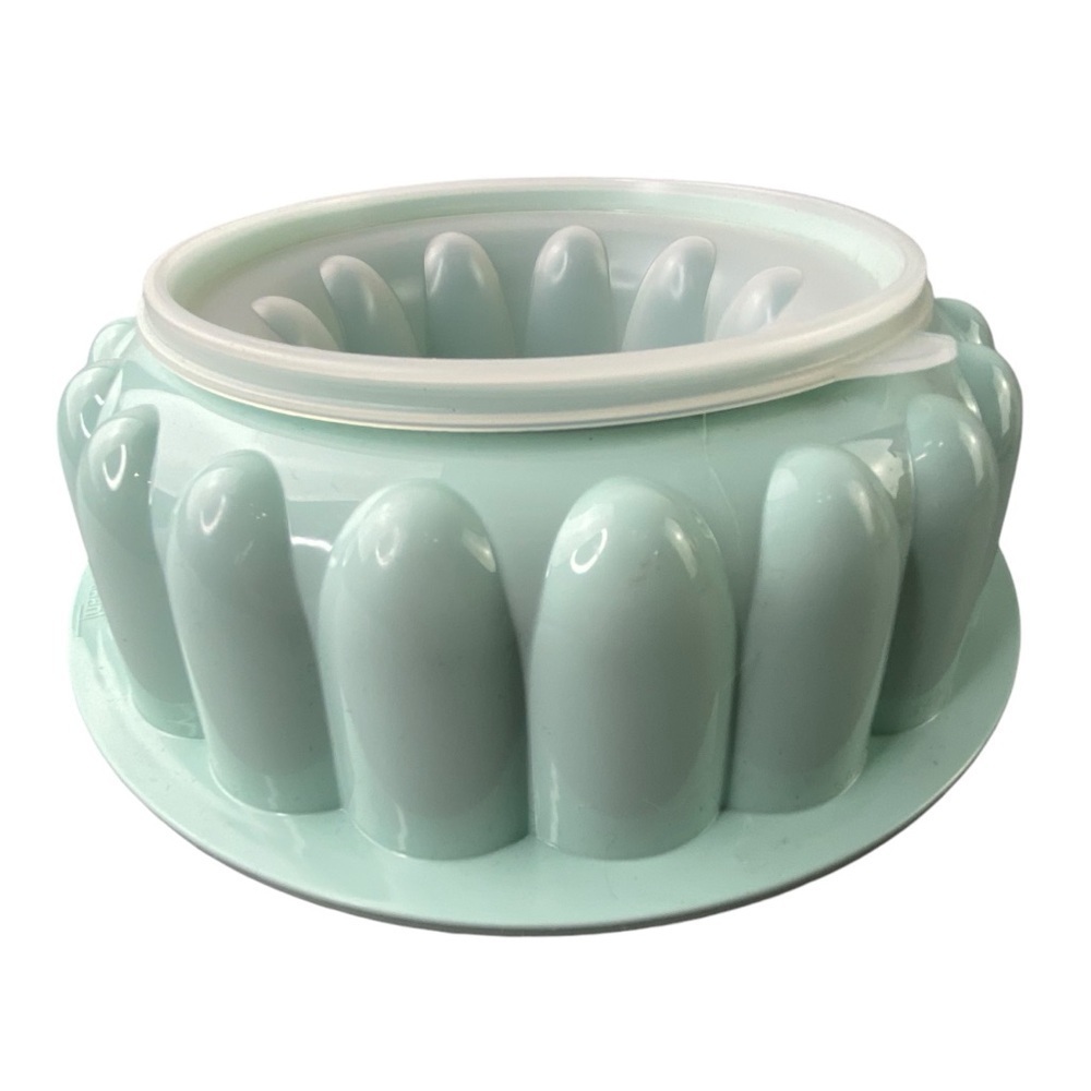 Vintage Tupperware Jello Ring Mold -- Retro Holiday Party Jell-O Fruit Desserts